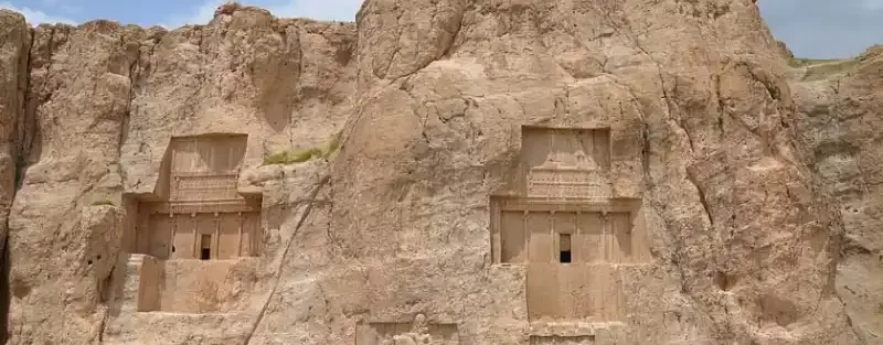 معروف ترین سنگ قبر جهان (1)