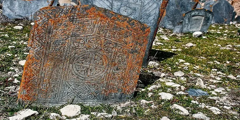سنگ قبر در فرهنگ اسلامی