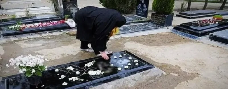 چرا تا چهلم سنگ قبر نمیگذارند؟