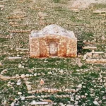 رازهای تاریخی و فرهنگی سنگ مزار سفید در ایران